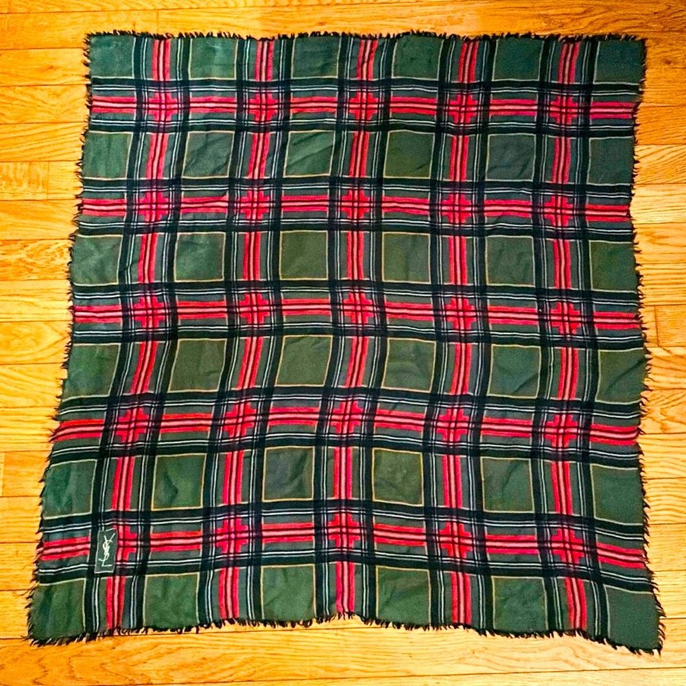 RARE VINTAGE YSL Cashmere silk wool? Gorgeous plaid scarf w/fringe edge detail - Picture 2 of 6